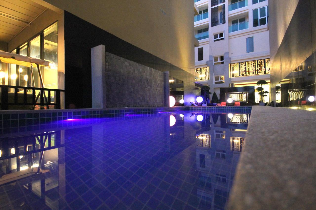 Rooms Republic Pattaya Exterior foto