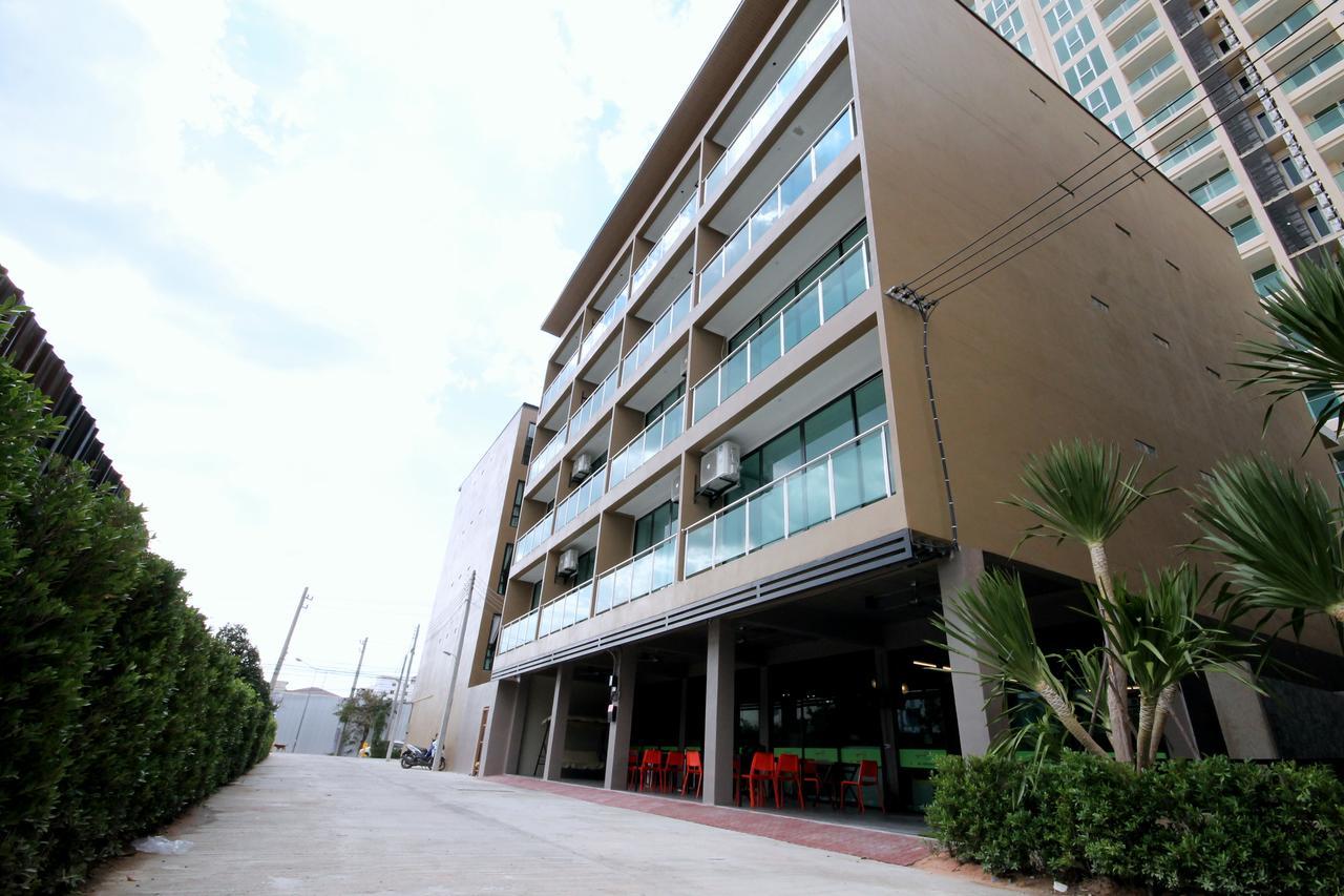 Rooms Republic Pattaya Exterior foto